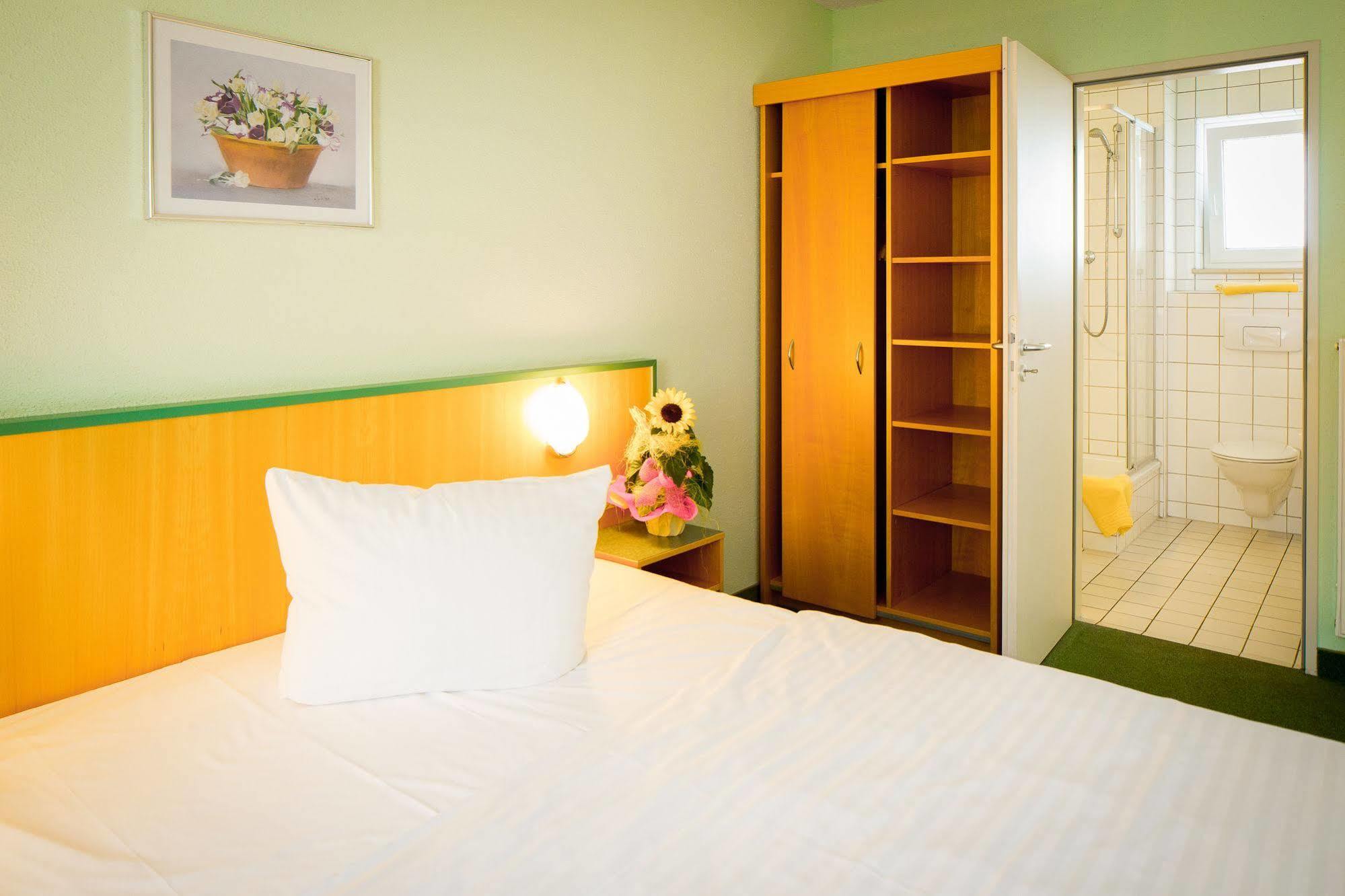 Apart Hotel Weimar Экстерьер фото